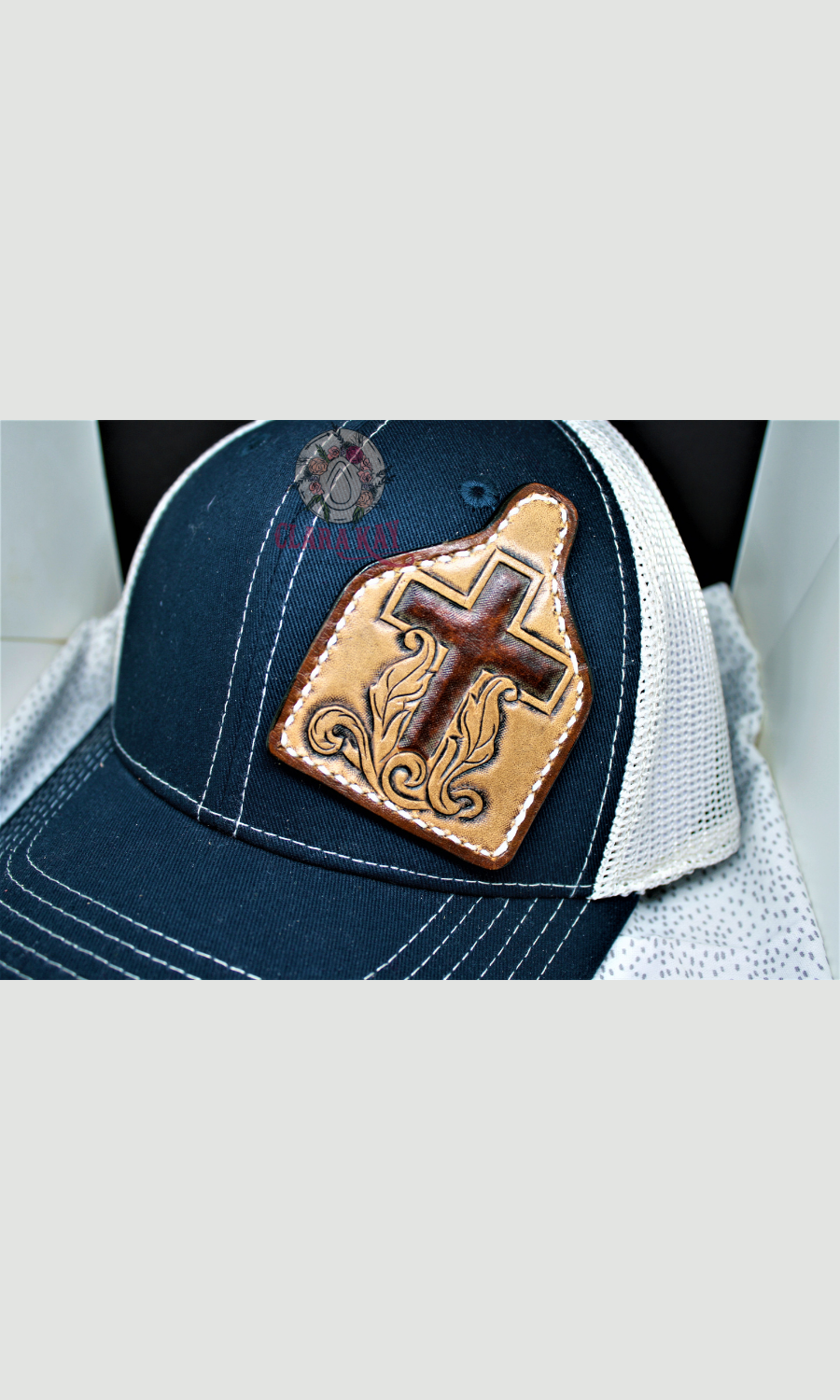 HAT WITH HAND TOOLED LEATHER PATCH