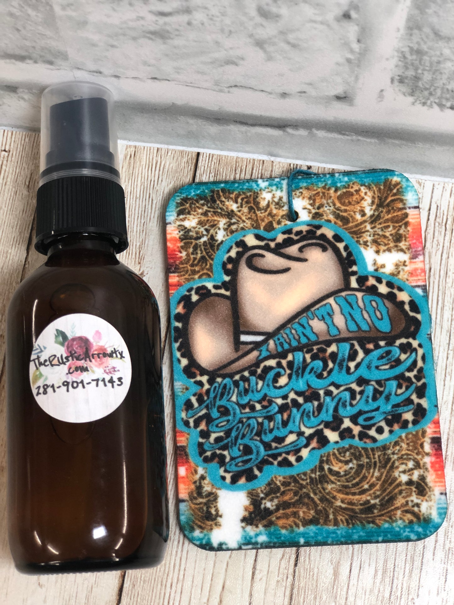 Felt Freshie + Scent Spray - Aint No Buckle Bunny