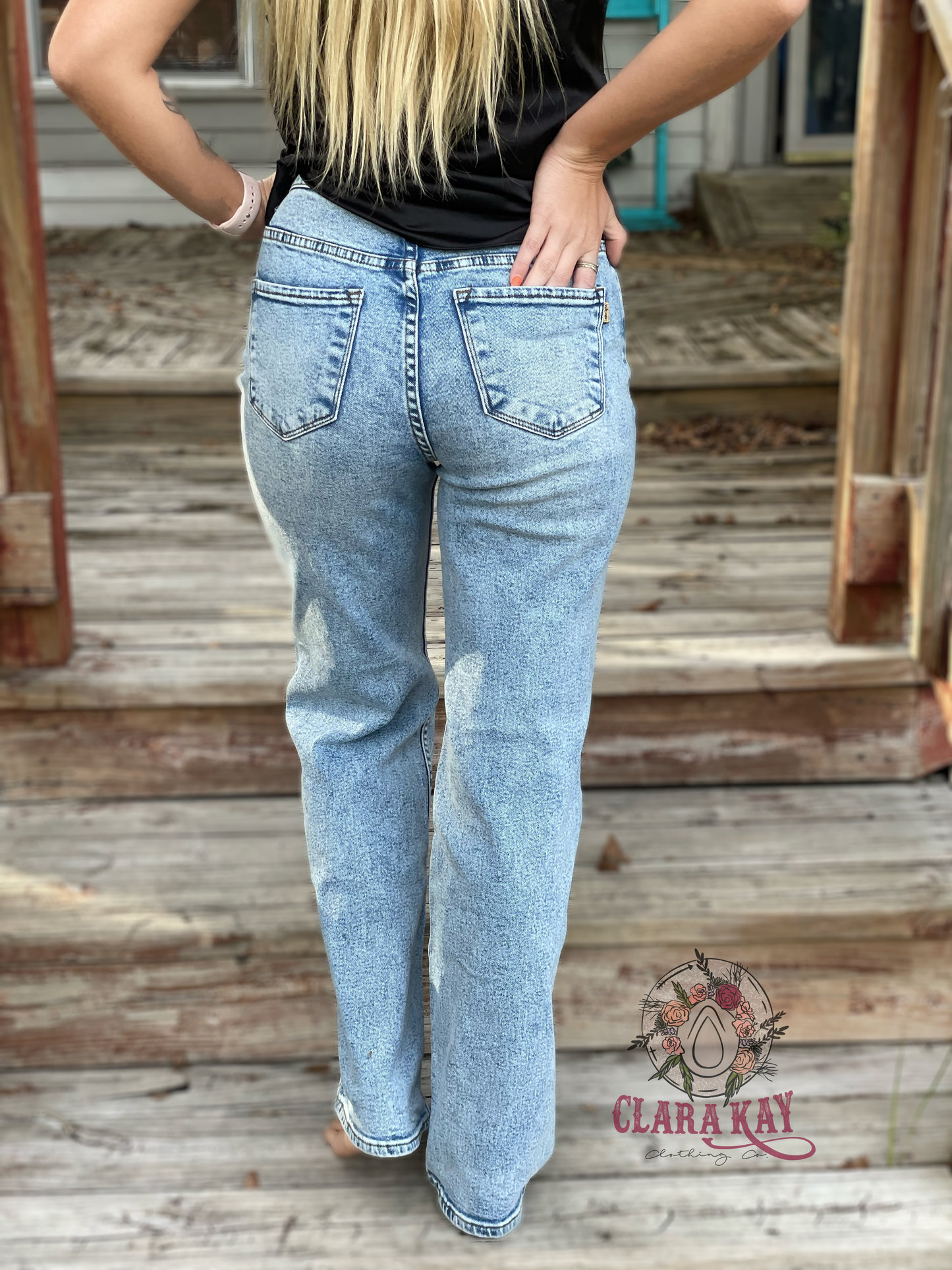 Acid Wash Wide-Cut Straight Leg Jeans