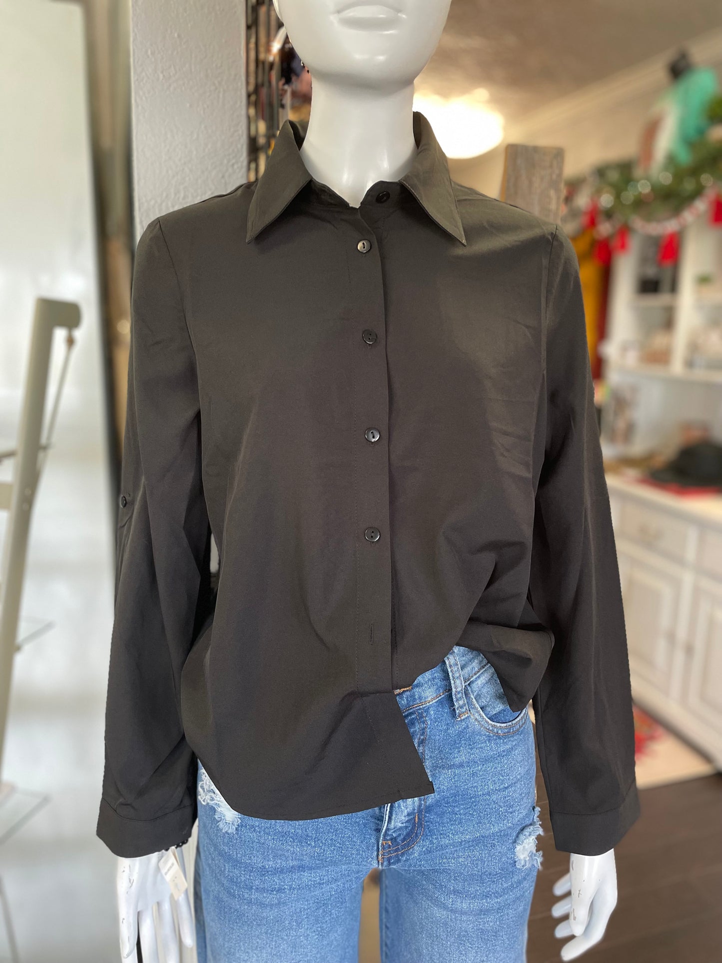 BLACK LONG SLEEVE BUTTON UP